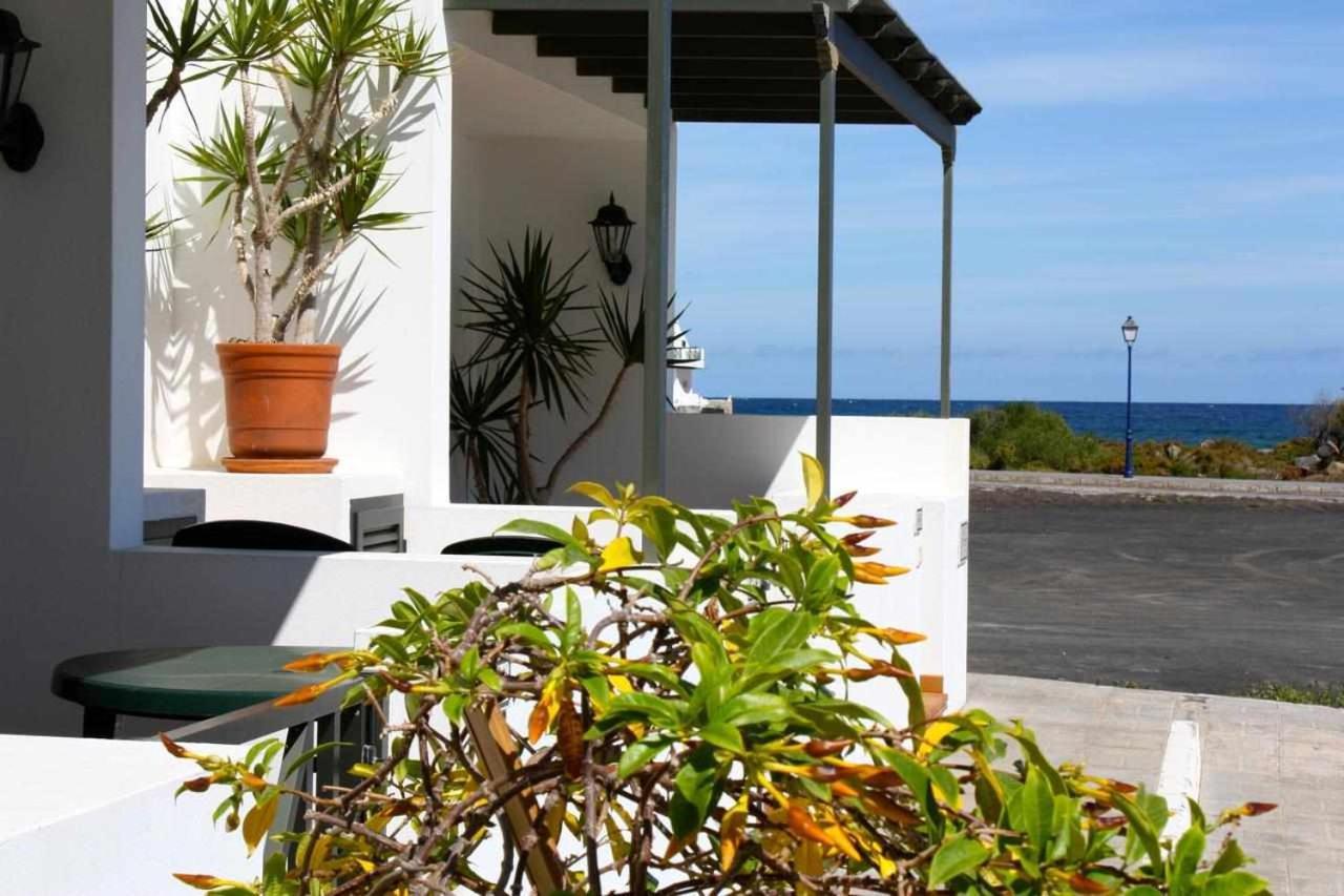 Apartamentos El Charcon Arrieta  Exterior photo